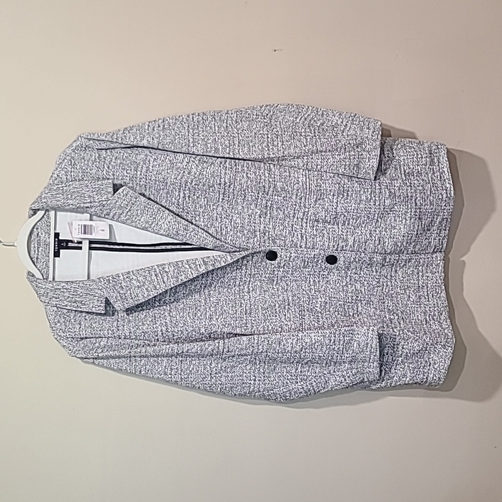 Torrid Boyfriend Blazer, Grey, Size 4. Never been worn, NWT, excellent condition